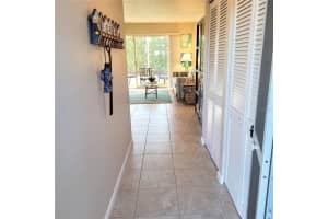 2851 Swifton Dr, Sarasota, FL 34231, Sold 01/28/22