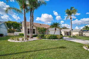 7718 33RD LN E, SARASOTA, FL 34243 Sold 12/30/22