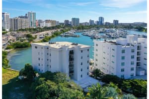 660 Golden Gate Point, Sarasota, FL 34236, Sold 04/07/22