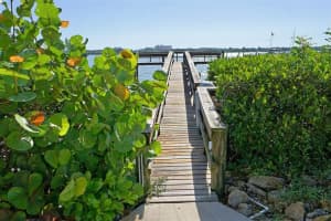 8710 Midnight Pass Rd, Sarasota, FL 34242, Sold 01/10/22
