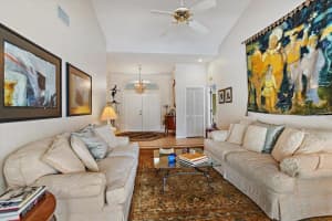 4628 Meadowview Cir, Sarasota, FL 34233, Sold 02/08/22