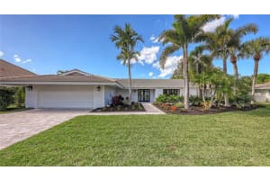 526 Bird Key Dr, Sarasota, FL 34236, Sold 01/07/22