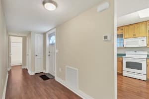 3847 Schwalbe Dr, Sarasota, FL 34235, Sold 01/28/22