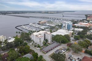 1400 Barcarrota Ave, Bradenton, FL 34205, Sold 02/14/22