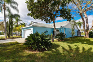 4211 St Clair Dr, Sarasota, FL 34243, Sold 02/11/22