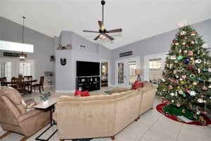 7809 Geneva Ln, Sarasota, FL 34243, Sold 01/28/22