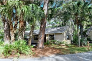 4950 Village Garden Dr, Sarasota, FL 34234, Sold 01/31/22