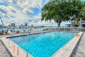522 Golden Gate Point, Sarasota, FL 34236, Sold 01/21/22