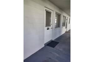 2004 Canal Dr, Bradenton, FL 34207, Sold 02/11/22