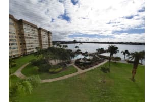 5130 Brittany Dr S, St. Petersburg, FL 33715, Sold 03/29/22