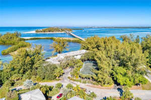 800 Broadway St, Longboat Key, FL 34228, Sold 01/31/22