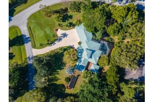 2907 Pony Ln, Sarasota, FL 34232, Sold 02/01/22