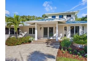 2907 Pony Ln, Sarasota, FL 34232, Sold 02/01/22