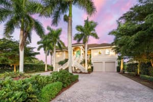 1012 BAYVIEW DR, NOKOMIS, FL 34275 Sold 07/07/22