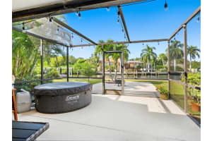 5300 Avenida Del Mare, Siesta Key, FL 34242, Sold 04/29/22