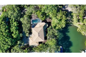 1201 Southport Dr, Siesta Key, FL 34242, Sold 02/28/22