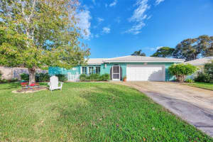2973 Captiva Dr, Sarasota, FL 34231, Sold 02/28/22