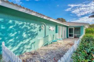 2973 Captiva Dr, Sarasota, FL 34231, Sold 02/28/22