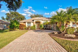 2439 Sonoma Dr W, Nokomis, FL 34275, Sold 02/04/22