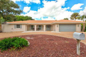 702 Birdsong Ln, Siesta Key, FL 34242, Sold 03/31/22