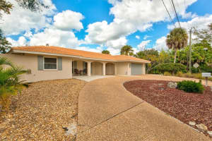 702 Birdsong Ln, Siesta Key, FL 34242, Sold 03/31/22