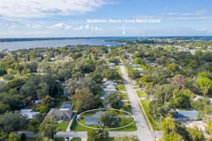 1701 7th St E, Palmetto, FL 34221, Sold 02/16/22