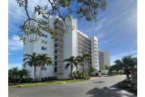 9393 Midnight Pass Rd, Sarasota, FL 34242, Sold 03/15/22