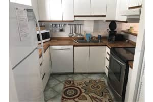 1801 Gulf Dr N, Bradenton Beach, FL 34217, Sold 01/28/22