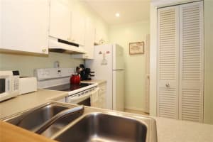 3237 S Beneva Rd, Sarasota, FL 34232, Sold 03/10/22