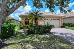 4303 Reflections Pkwy, Sarasota, FL 34233, Sold 03/17/22