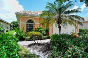 4303 Reflections Pkwy, Sarasota, FL 34233, Sold 03/17/22