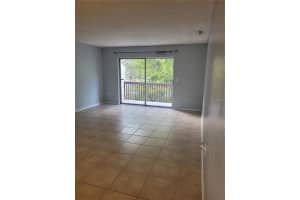 2637B Pine Lake Terrace, Sarasota, FL 34237, Sold 02/11/22