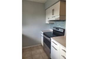 2637B Pine Lake Terrace, Sarasota, FL 34237, Sold 02/11/22