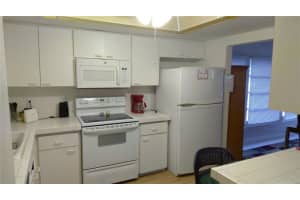 1264 Belleflower St, Sarasota, FL 34232, Sold 02/17/22