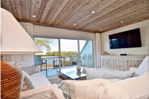 800 Broadway St, Longboat Key, FL 34228, Sold 03/07/22