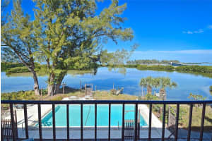 800 Broadway St, Longboat Key, FL 34228, Sold 03/07/22