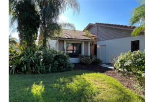 3981 Wilshire Cir, Sarasota, FL 34238, Sold 02/10/22