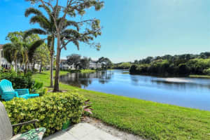 8350 Wingate Dr, Sarasota, FL 34238, Sold 02/03/22