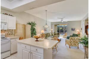 8350 Wingate Dr, Sarasota, FL 34238, Sold 02/03/22