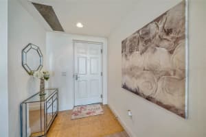 800 N Tamiami Trail, Sarasota, FL 34236, Sold 04/22/22