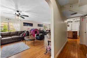 3716 Delta St, Sarasota, FL 34232, Sold 04/18/22