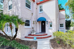 325 Whitfield Ave, Sarasota, FL 34243, Sold 03/08/22