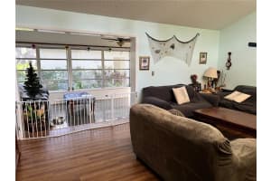 2235 Circlewood Dr, Sarasota, FL 34231, Sold 03/04/22
