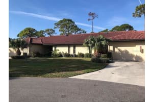 3709 Pinecone Ct, Sarasota, FL 34238, Sold 04/11/22