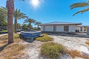 5405 Azure Way, Siesta Key, FL 34242, Sold 04/04/22