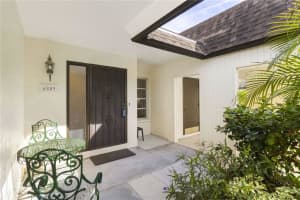 6809 Woodwind Dr, Sarasota, FL 34231, Sold 03/01/22