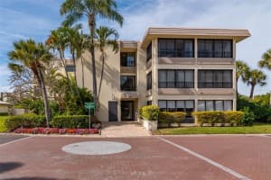 199 Whispering Sands Dr, Siesta Key, FL 34242, Sold 04/29/22