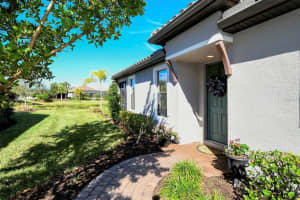 8737 Bellussi Dr, Sarasota, FL 34238, Sold 02/11/22
