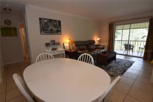 960 La Costa Cir, Sarasota, FL 34237, Sold 03/31/22