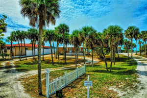 4076 N Beach Rd, Englewood, FL 34223, Sold 04/07/22